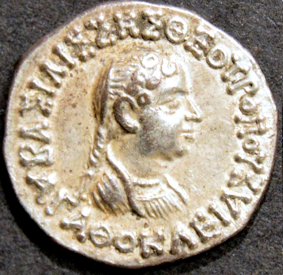 Agathocleia, Silver drachm obverse