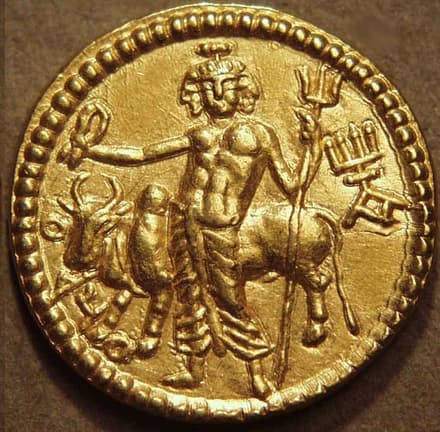 Vasudeva I Gold quarter dinar, Oesho variant reverse