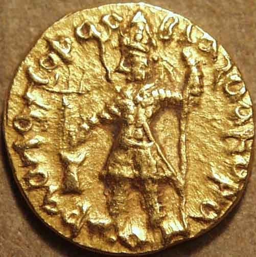 Vasudeva I Gold dinar, long-haired king obverse