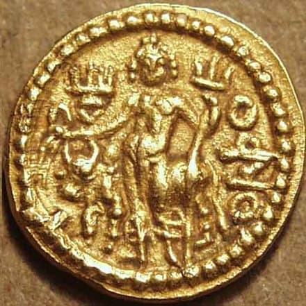 Vasudeva I Gold dinar, long-haired king reverse