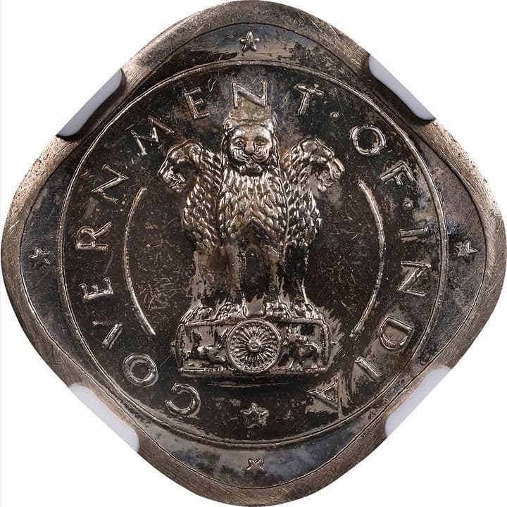2 Annas - Peacock Displaying obverse