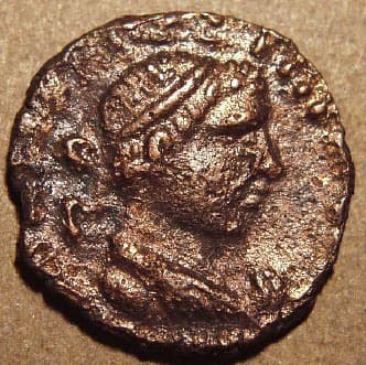 Kujula Kadphises AE drachm, Kapisa - Copper obverse