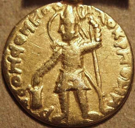 Vasudeva I Gold dinar with second trident obverse